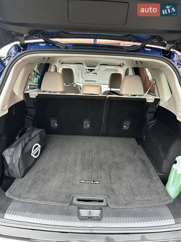 Внедорожник / Кроссовер Nissan Rogue 2022 в Киеве