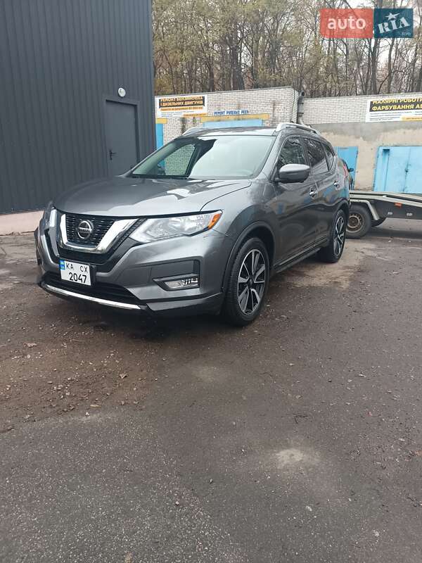 Внедорожник / Кроссовер Nissan Rogue 2018 в Киеве