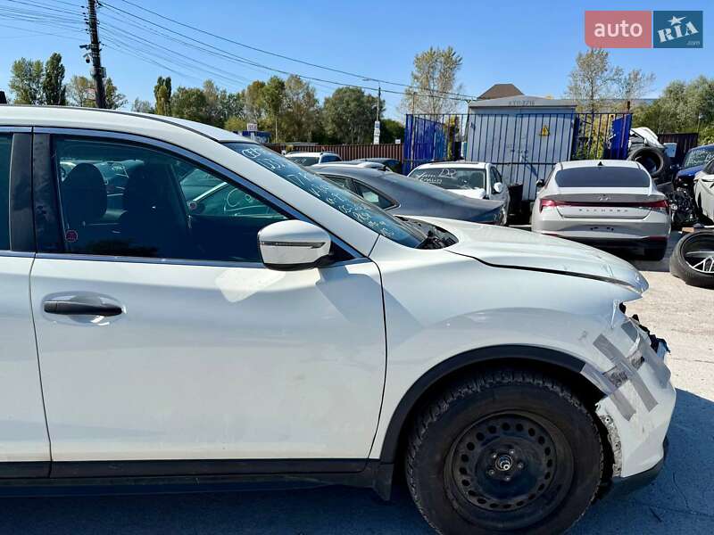 Внедорожник / Кроссовер Nissan Rogue 2017 в Киеве