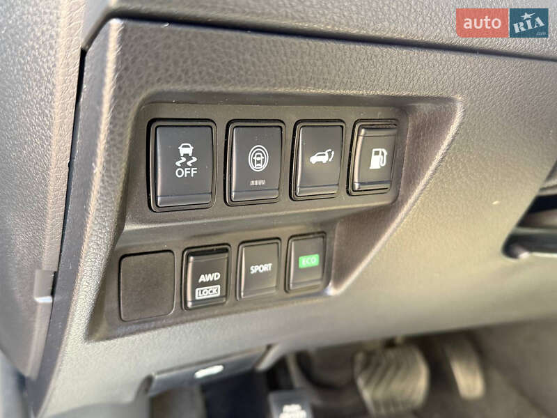 Внедорожник / Кроссовер Nissan Rogue 2020 в Житомире