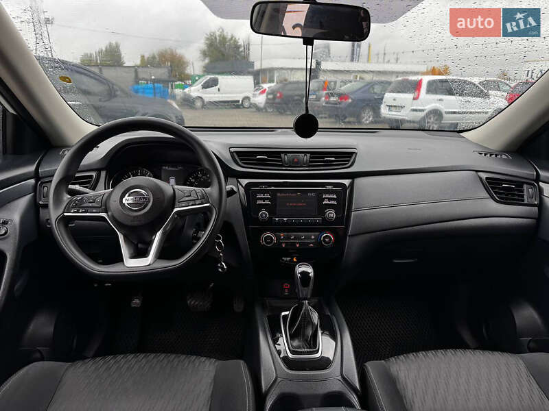 Внедорожник / Кроссовер Nissan Rogue 2016 в Днепре