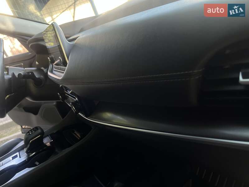 Внедорожник / Кроссовер Nissan Rogue 2021 в Львове