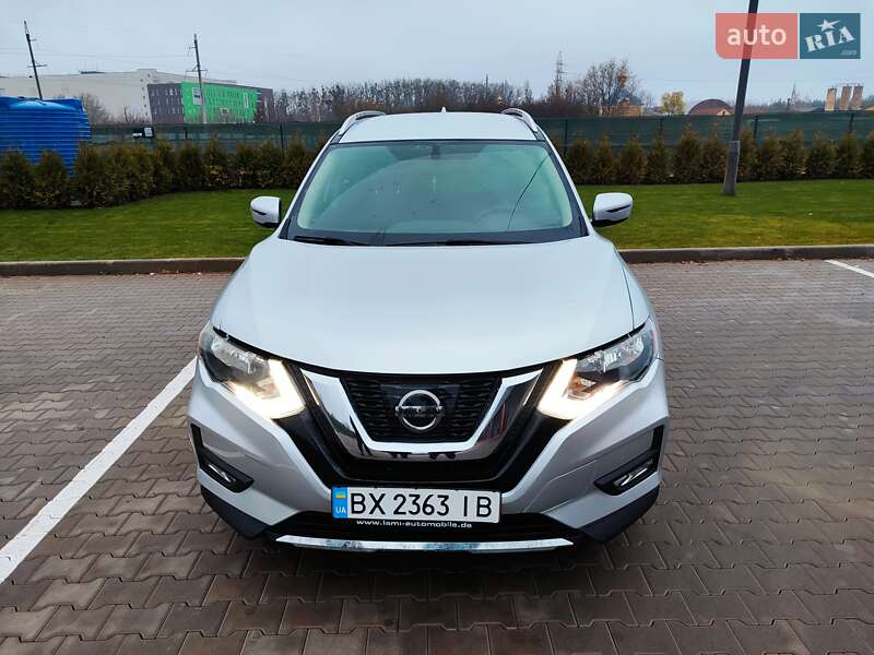 Внедорожник / Кроссовер Nissan Rogue 2017 в Виннице