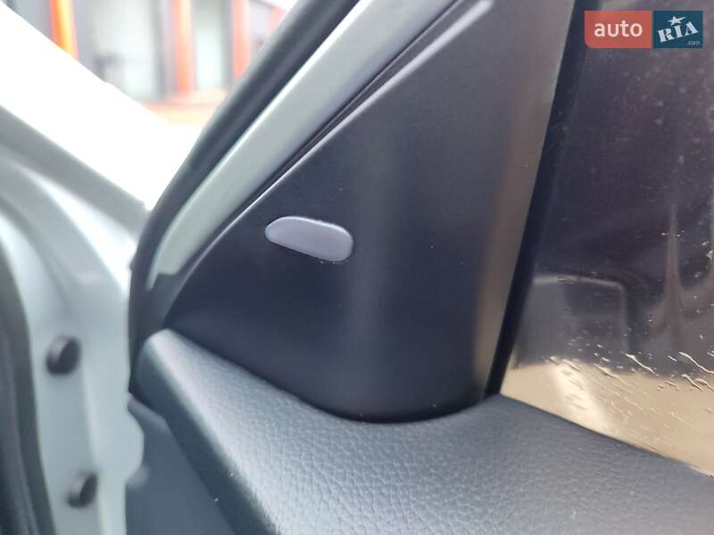 Внедорожник / Кроссовер Nissan Rogue 2017 в Виннице