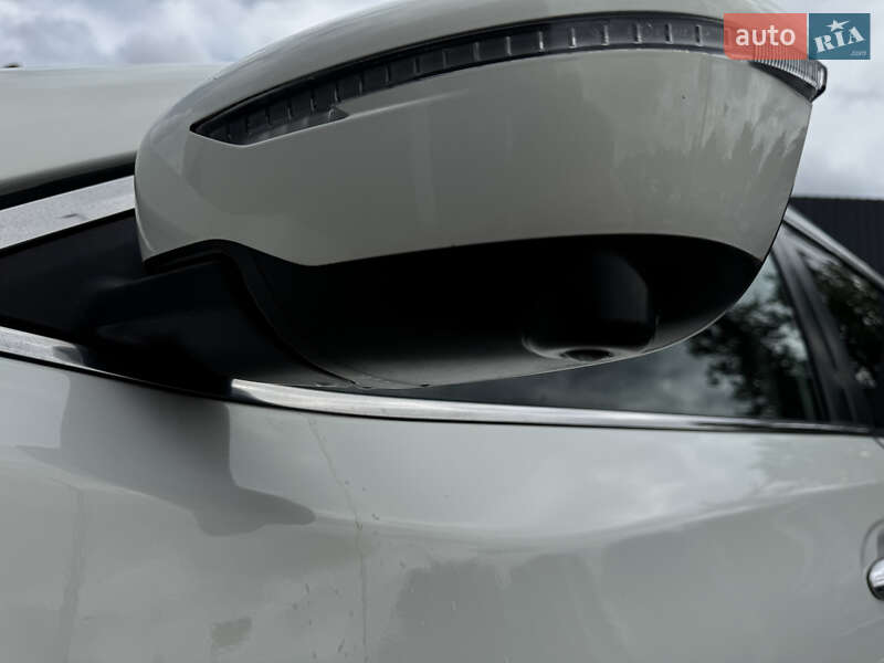 Внедорожник / Кроссовер Nissan Rogue 2014 в Ивано-Франковске