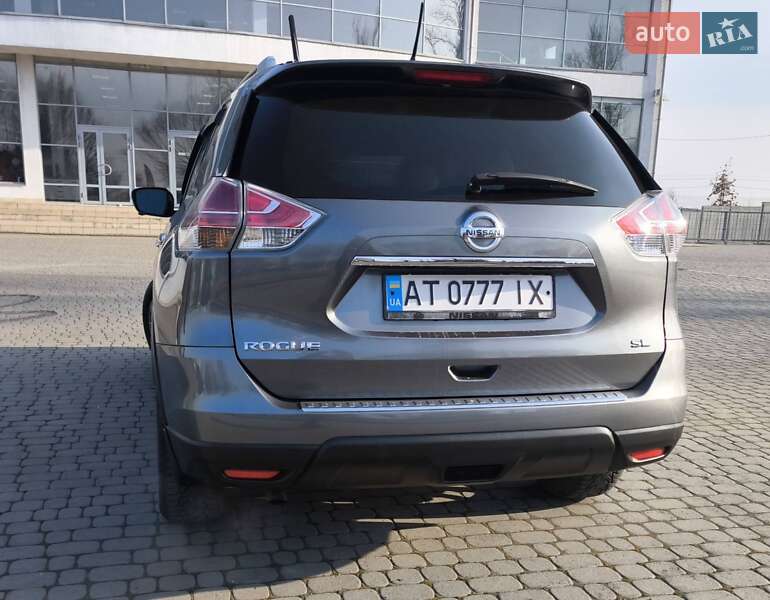Внедорожник / Кроссовер Nissan Rogue 2016 в Ивано-Франковске