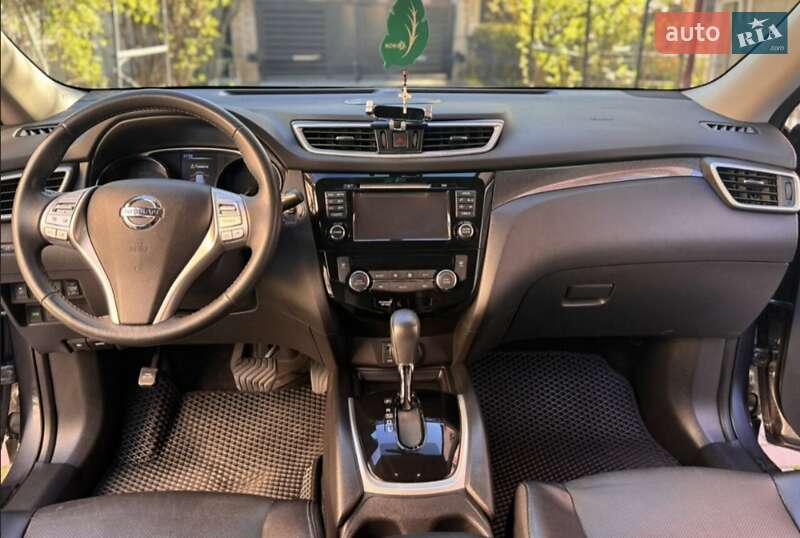 Внедорожник / Кроссовер Nissan Rogue 2016 в Ивано-Франковске