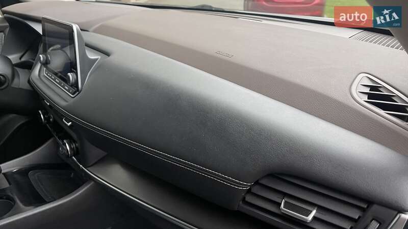 Внедорожник / Кроссовер Nissan Rogue 2023 в Днепре