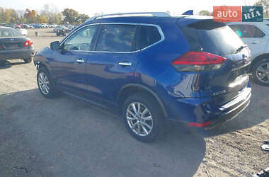 Внедорожник / Кроссовер Nissan Rogue 2017 в Львове