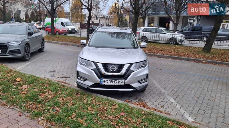 Позашляховик / Кросовер Nissan Rogue 2017 в Львові