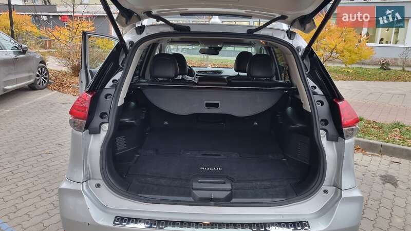 Позашляховик / Кросовер Nissan Rogue 2017 в Львові