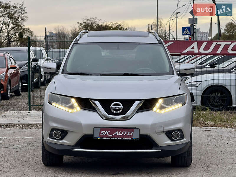 Внедорожник / Кроссовер Nissan Rogue 2015 в Киеве
