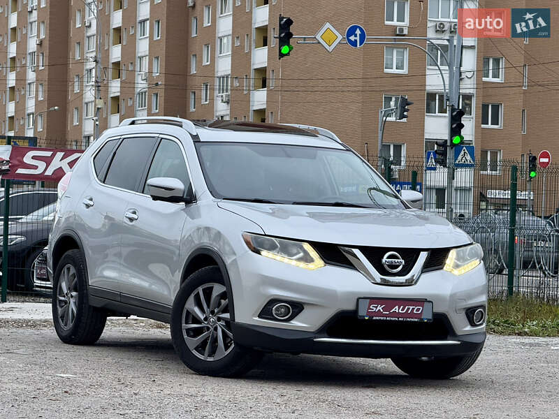 Внедорожник / Кроссовер Nissan Rogue 2015 в Киеве