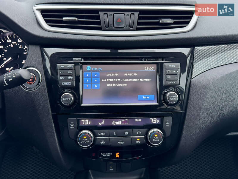 Внедорожник / Кроссовер Nissan Rogue 2015 в Киеве