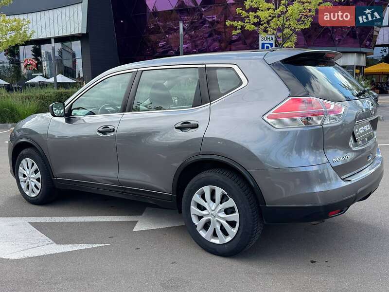 Внедорожник / Кроссовер Nissan Rogue 2016 в Киеве