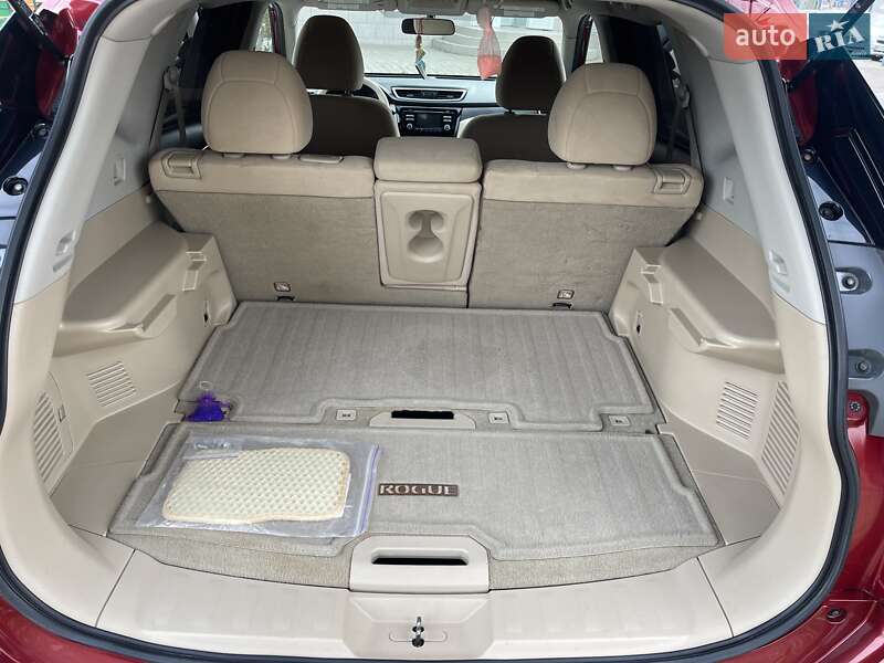 Позашляховик / Кросовер Nissan Rogue 2014 в Миколаєві
