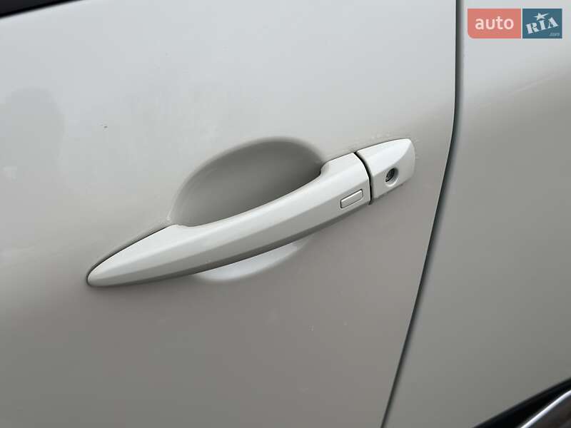 Внедорожник / Кроссовер Nissan Rogue 2022 в Киеве