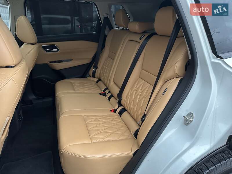 Внедорожник / Кроссовер Nissan Rogue 2022 в Киеве