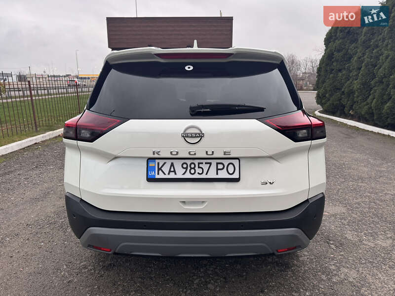 Внедорожник / Кроссовер Nissan Rogue 2023 в Киеве