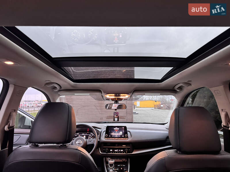 Внедорожник / Кроссовер Nissan Rogue 2023 в Киеве