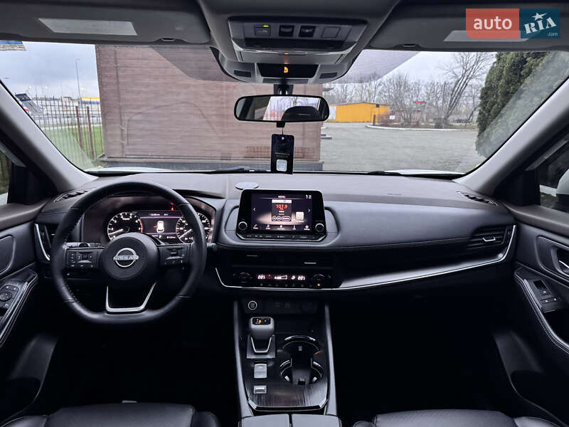 Внедорожник / Кроссовер Nissan Rogue 2023 в Киеве