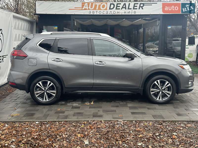 Внедорожник / Кроссовер Nissan Rogue 2019 в Киеве