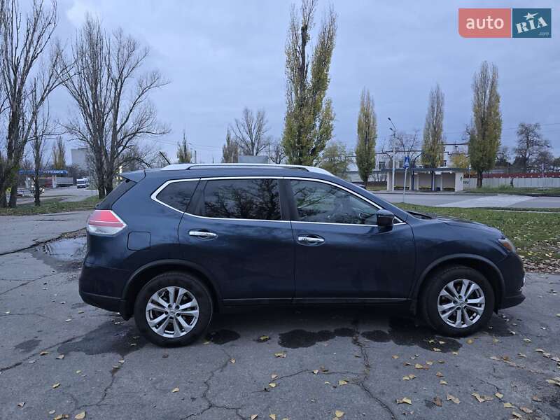 Внедорожник / Кроссовер Nissan Rogue 2015 в Кременчуге