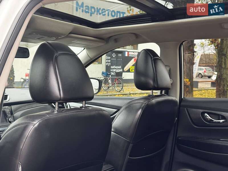 Внедорожник / Кроссовер Nissan Rogue 2015 в Ахтырке