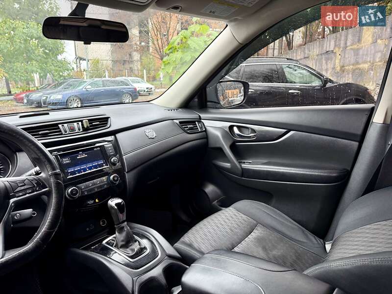 Внедорожник / Кроссовер Nissan Rogue 2018 в Харькове