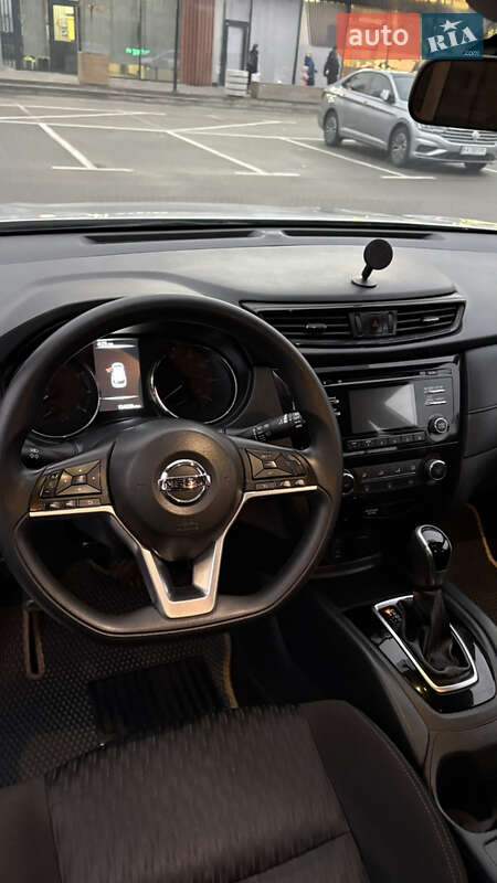 Позашляховик / Кросовер Nissan Rogue 2016 в Києві