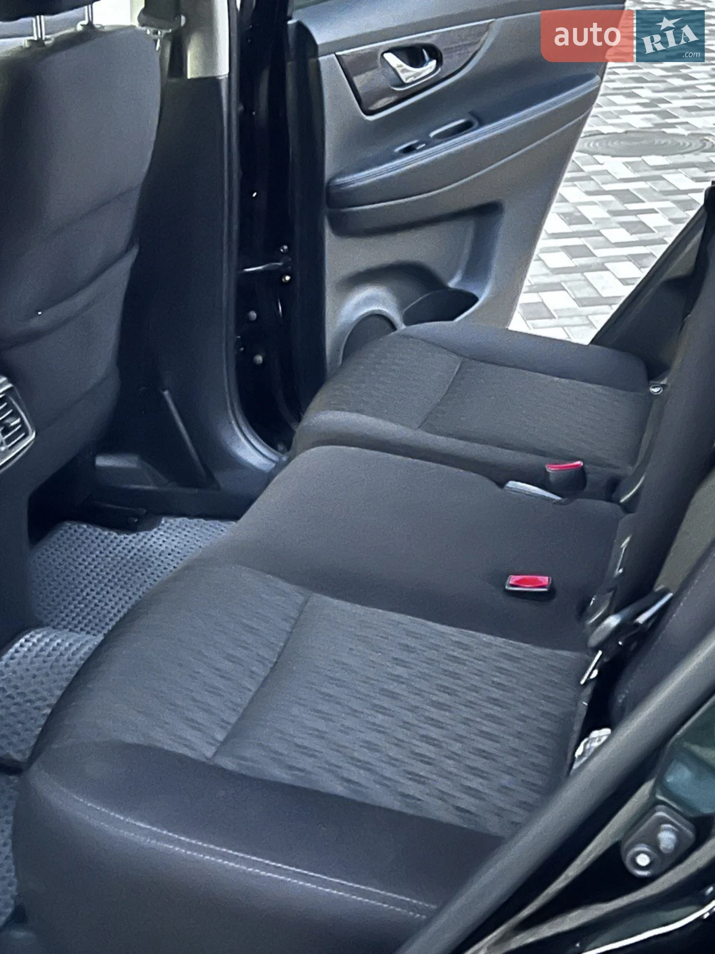 2017 Nissan Rogue - мініатюра 7
