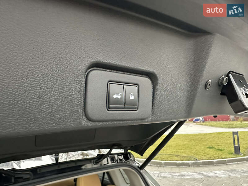 Внедорожник / Кроссовер Nissan Rogue 2021 в Львове