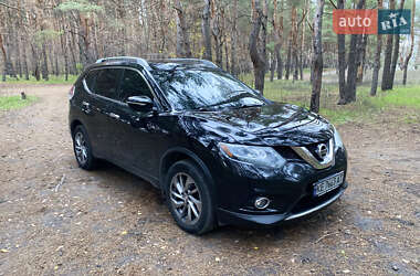 Внедорожник / Кроссовер Nissan Rogue 2014 в Каменском