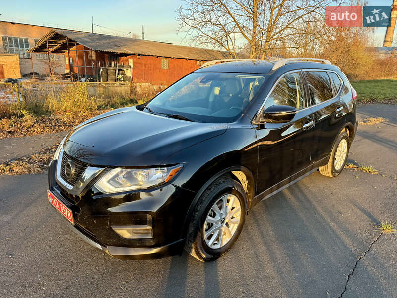 Внедорожник / Кроссовер Nissan Rogue 2018 в Ровно фото Внедорожник / Кроссовер Nissan Rogue 2018 в Ровно