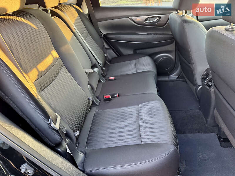 Внедорожник / Кроссовер Nissan Rogue 2018 в Ровно фото 19 Внедорожник / Кроссовер Nissan Rogue 2018 в Ровно