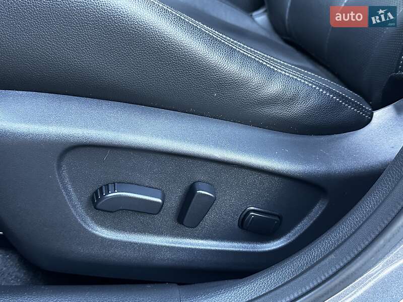 Внедорожник / Кроссовер Nissan Rogue 2019 в Дрогобыче