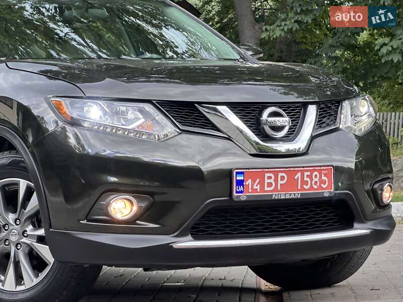 Внедорожник / Кроссовер Nissan Rogue 2015 в Дрогобыче