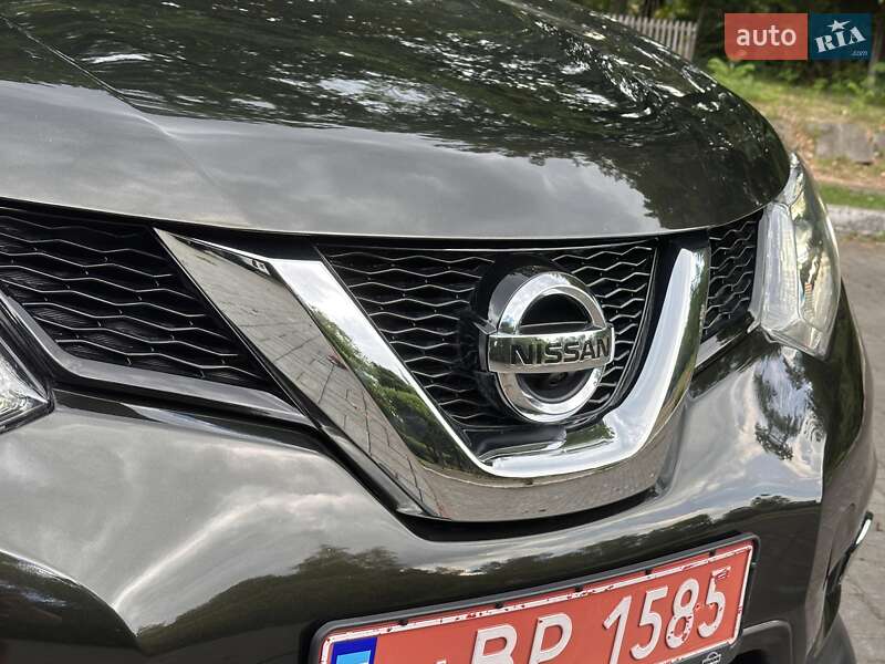 Внедорожник / Кроссовер Nissan Rogue 2015 в Дрогобыче