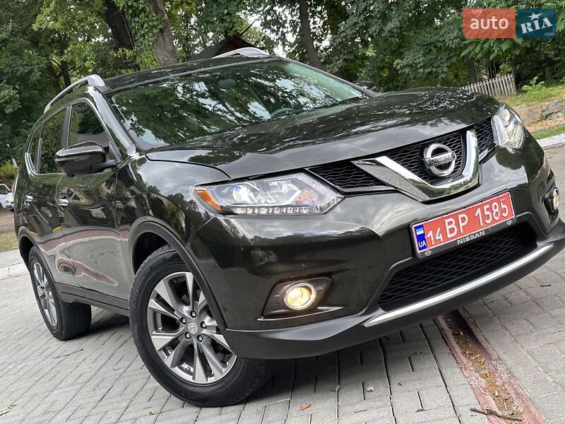 Внедорожник / Кроссовер Nissan Rogue 2015 в Дрогобыче