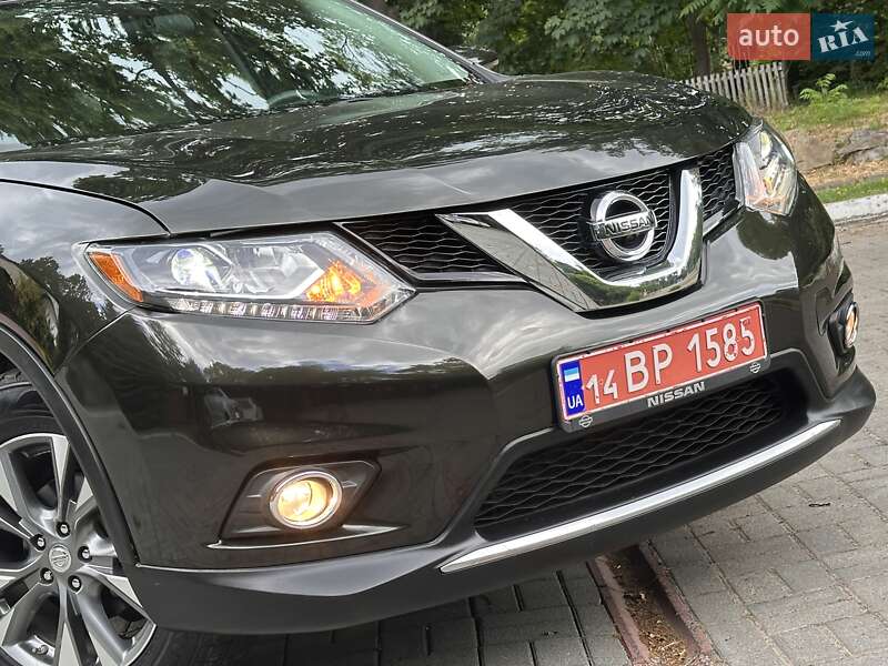 Внедорожник / Кроссовер Nissan Rogue 2015 в Дрогобыче