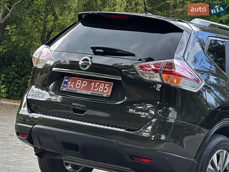 Внедорожник / Кроссовер Nissan Rogue 2015 в Дрогобыче
