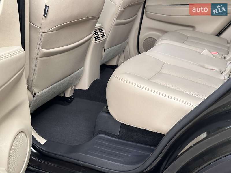 Внедорожник / Кроссовер Nissan Rogue 2015 в Дрогобыче