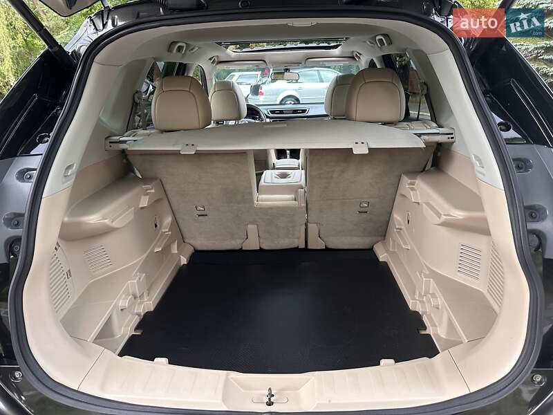 Внедорожник / Кроссовер Nissan Rogue 2015 в Дрогобыче