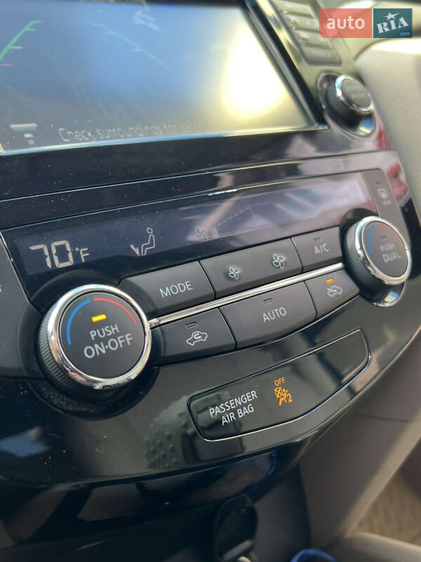 Позашляховик / Кросовер Nissan Rogue 2014 в Одесі