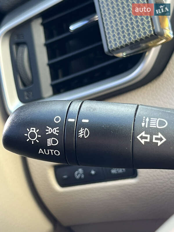 Позашляховик / Кросовер Nissan Rogue 2014 в Одесі