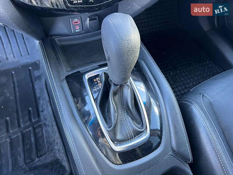 Внедорожник / Кроссовер Nissan Rogue 2016 в Львове фото 32 Внедорожник / Кроссовер Nissan Rogue 2016 в Львове