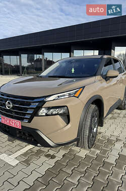 Внедорожник / Кроссовер Nissan Rogue 2024 в Шептицькому
