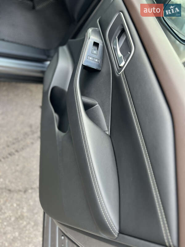 Внедорожник / Кроссовер Nissan Rogue 2021 в Харькове