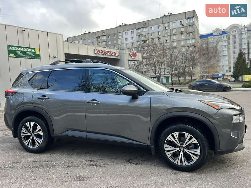 Внедорожник / Кроссовер Nissan Rogue 2021 в Харькове