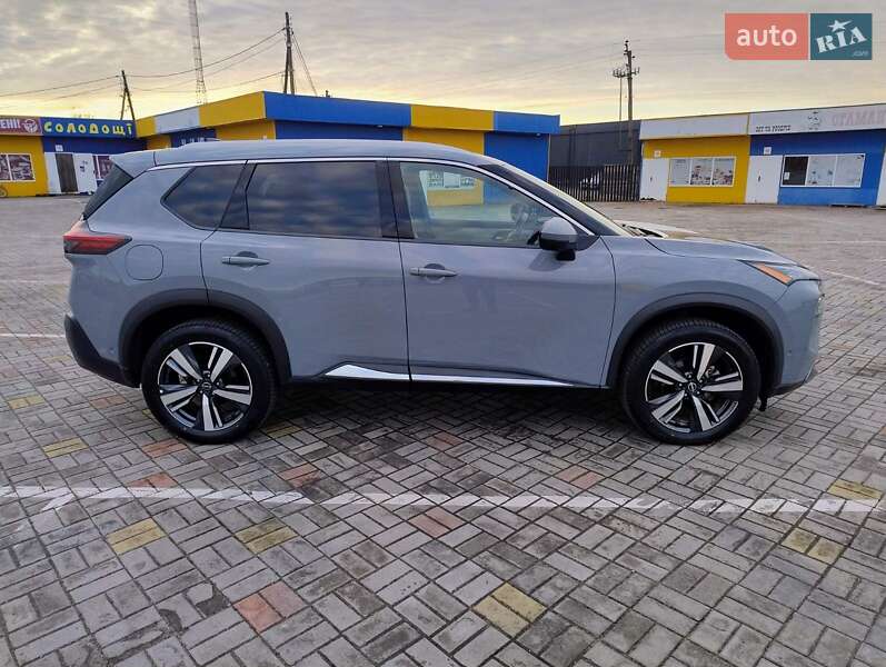 Внедорожник / Кроссовер Nissan Rogue 2023 в Житомире